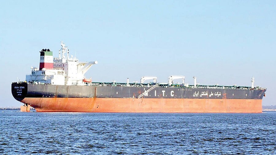US strikes back at Iranian oil trade following maritime attacks, reimposes sanctions