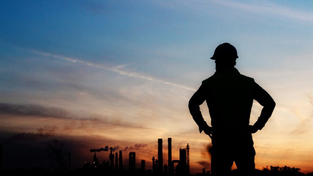 Five Oil and Gas Stocks Ready for a Hormuz Spike and a Hawkish Fed