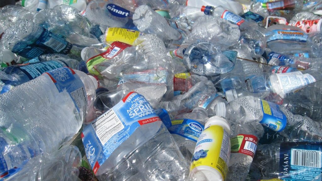 UCLA Scientists Turn Plastic Waste Into Pure Hydrogen Fuel