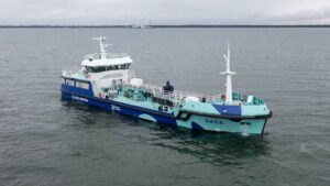 VESSEL REVIEW | Rasa – Hydrogen-electric tanker takes on waste collection at Lithuania's Klaipeda Port