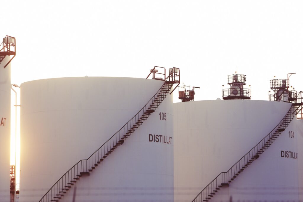 Storage tanks