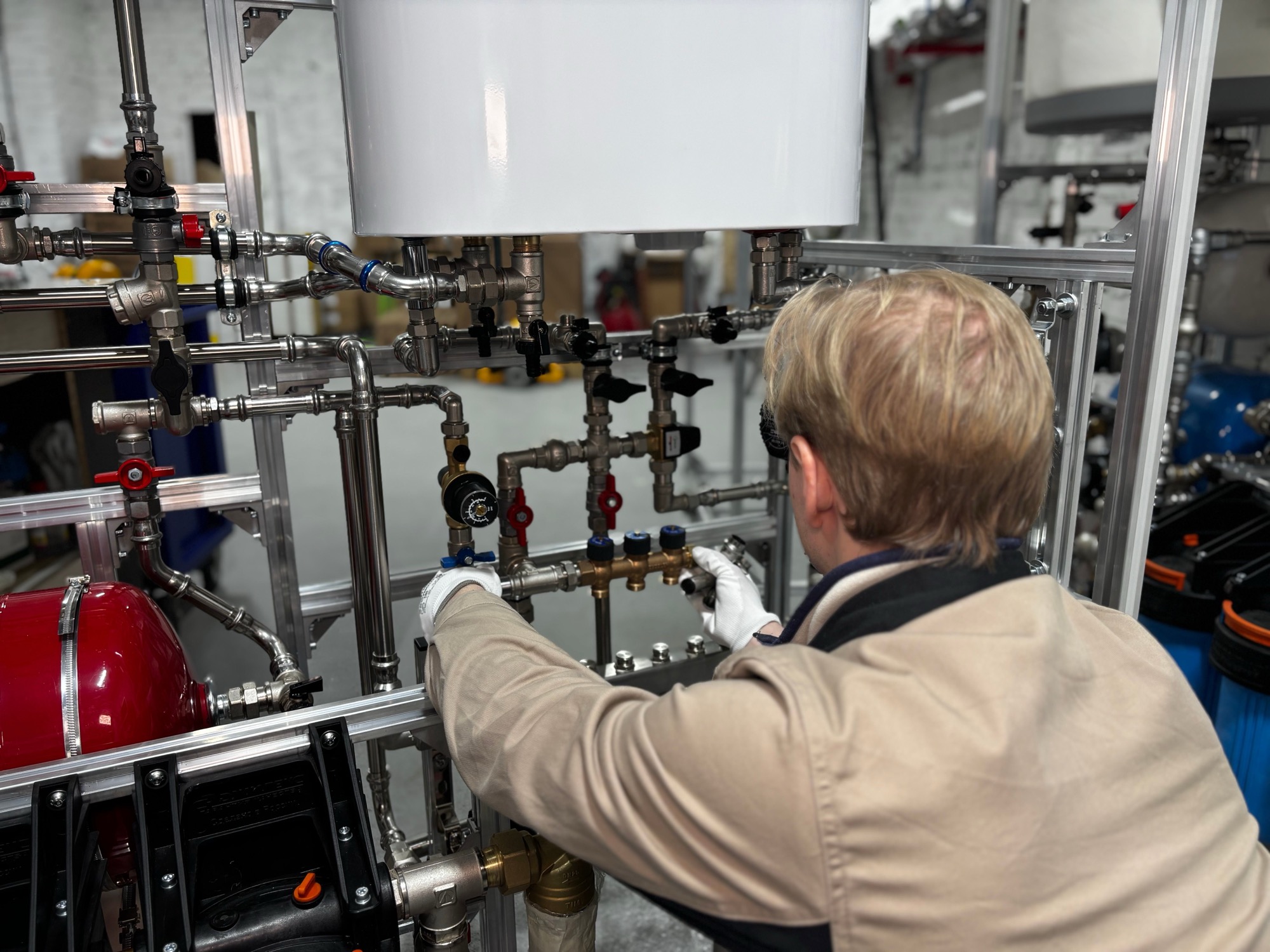 Engineer at process piping